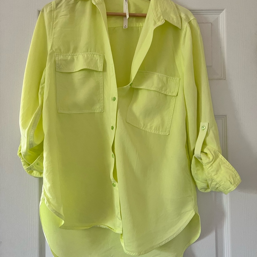 Aritzia Babaton Group Highlight Yellow Button Down Shirt
